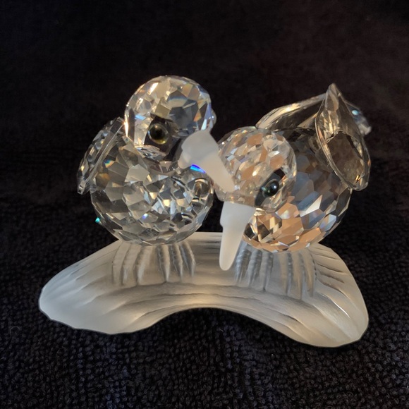 SWAROVSKI CRYSTAL "TURTLE DOVES", SCS 1989 ANNUAL FIGURINE, "CARING & SHARING" - Picture 2 of 4